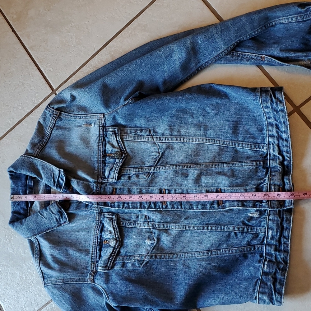 holister distressed denim jacket - Picture 6 of 12